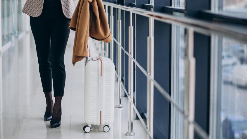 Estudiante es sentenciada a cárcel por tocar el brazo a guardia de seguridad en aeropuerto de Dubái