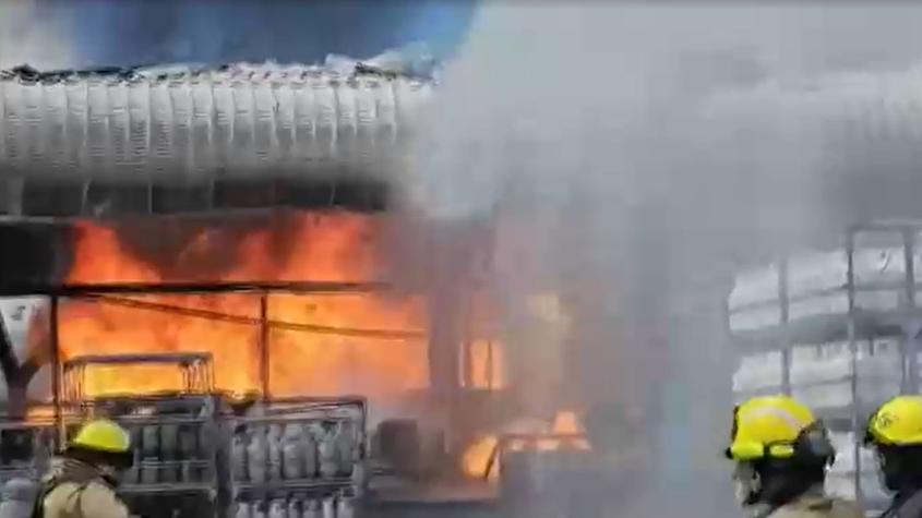 Incendio en planta de Gasco en Maipú reabre dudas a plan de emergencia y desastres 