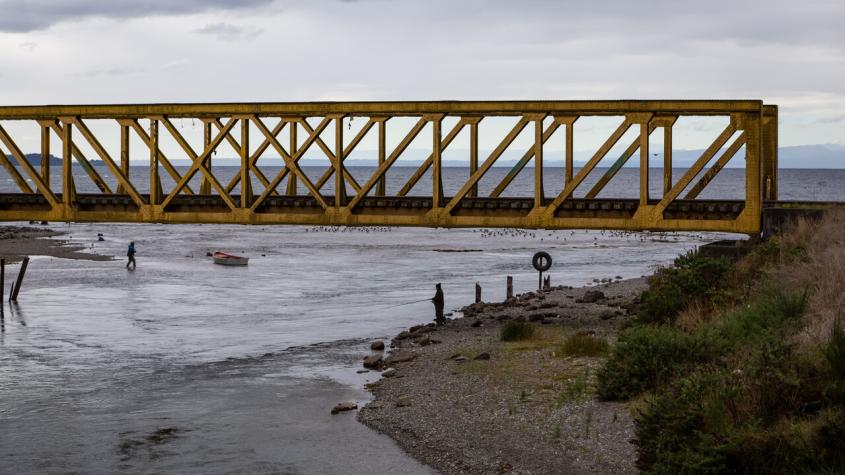 Hombre muere tras caer con su auto al río Maullín: Su hija resultó lesionada al intentar rescatarlo