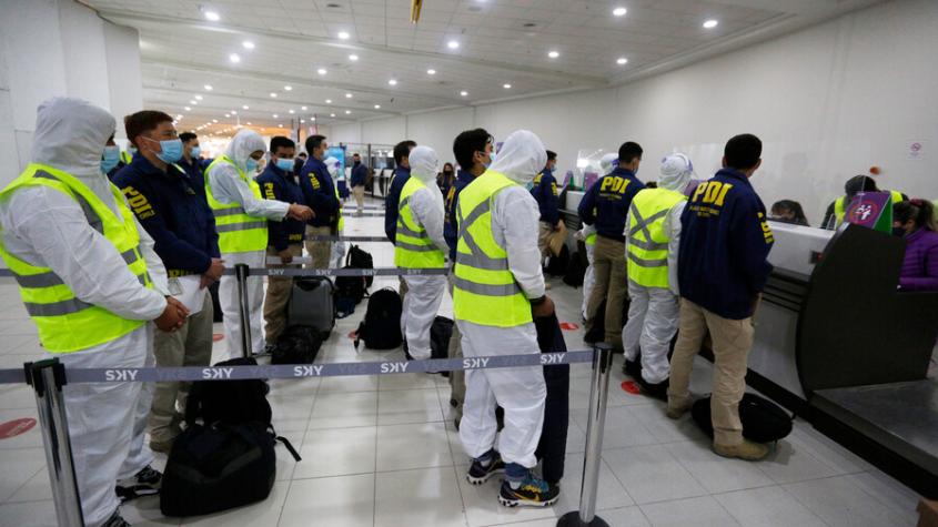 Cuatro ya salieron en vuelos comerciales: El detalle de las expulsiones de migrantes venezolanos desde Chile