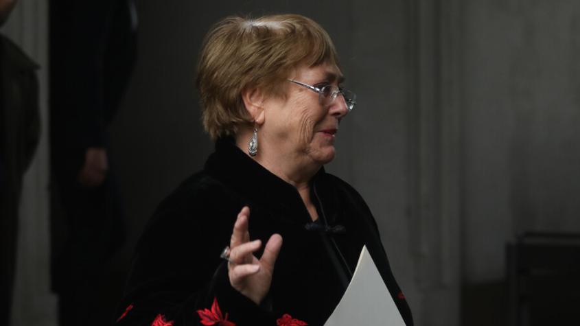 Expresidenta Bachelet anunció que votará "en contra" el próximo plebiscito constitucional