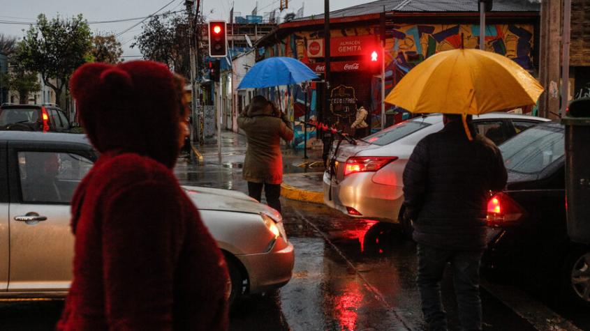 Lluvia en Santiago: ¿En qué momento del día caerá más agua?