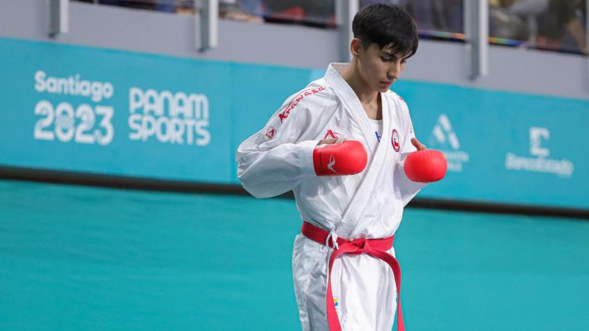 ¡Gigante! Karateca Enrique Villalón ganó la novena medalla de oro para el Team Chile en Santiago 2023