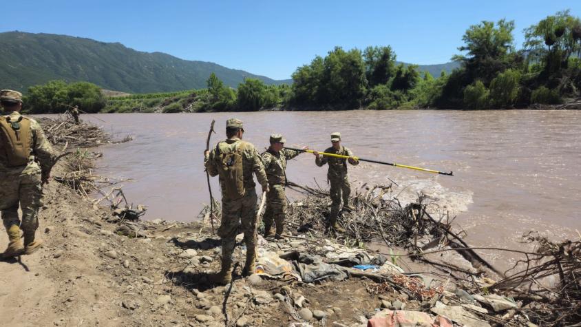 Carabineros confirma hallazgo de cuerpo de niño arrastrado por río Tinguiririca: su madre se había lanzado para rescatarlo