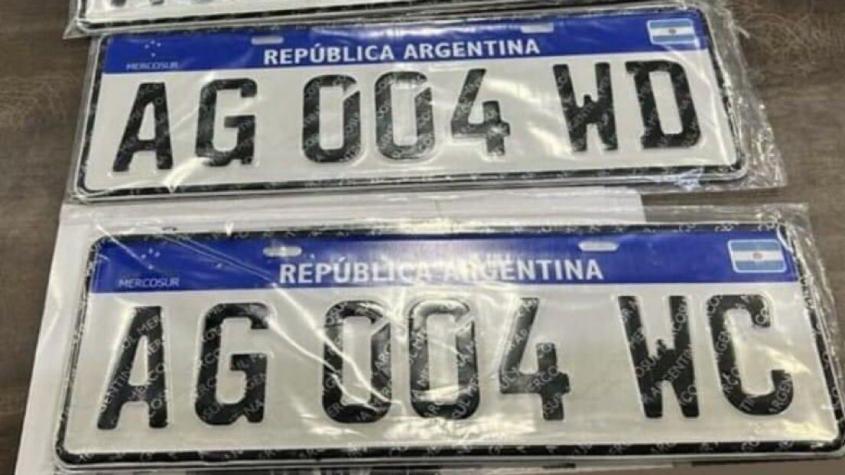 Por falta de insumos: Gobierno argentino autorizó el uso de patentes de papel en los autos