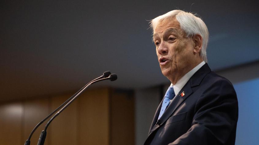 Expresidente Piñera: "Es infinitamente mejor que la aberración de la Convención, pero también es mejor que la actual"