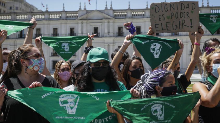 Plebiscito de diciembre: ¿Qué dice la propuesta de Constitución sobre el aborto?