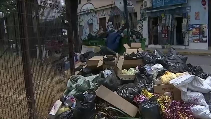Montañas de basura en Santiago tras paro de trabajadores: Retoman sus trabajos el lunes 