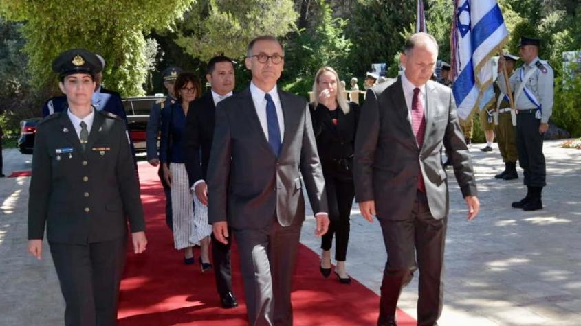 Embajador de Chile en Israel se mantendrá en Santiago tras ser llamado a consulta