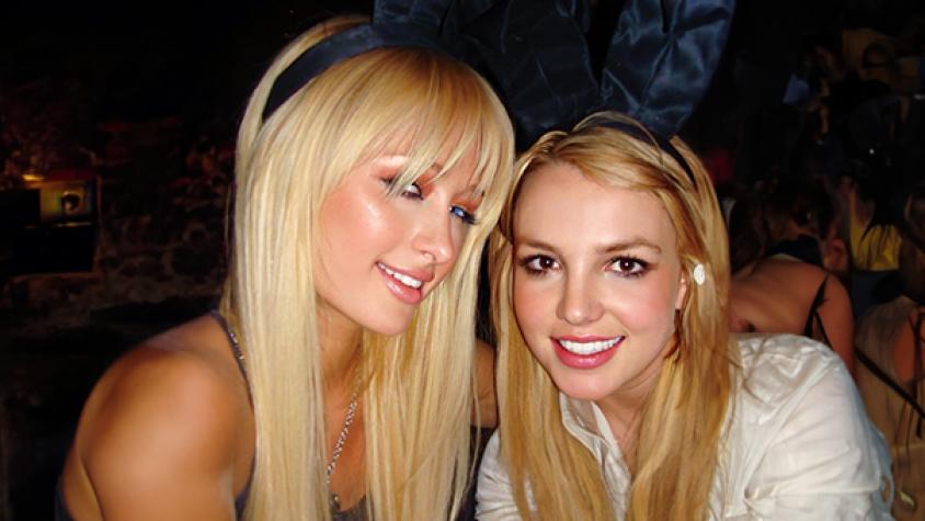 Paris Hilton dice que ella y Britney Spears inventaron las selfies hace 17 años