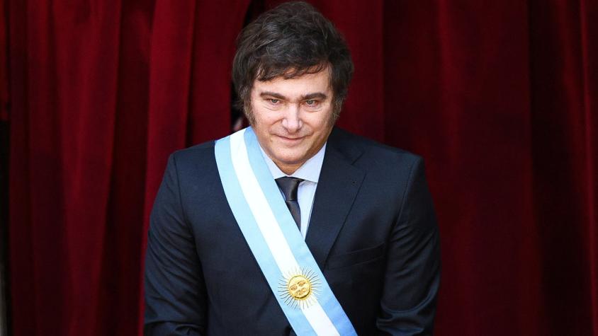 Javier Milei asume como Presidente de Argentina y prepara un tratamiento de shock