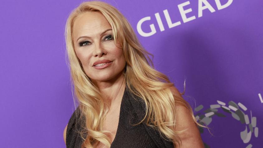 Belleza natural... Pamela Anderson va sin maquillaje a Fashion Awards: "Es libertad"