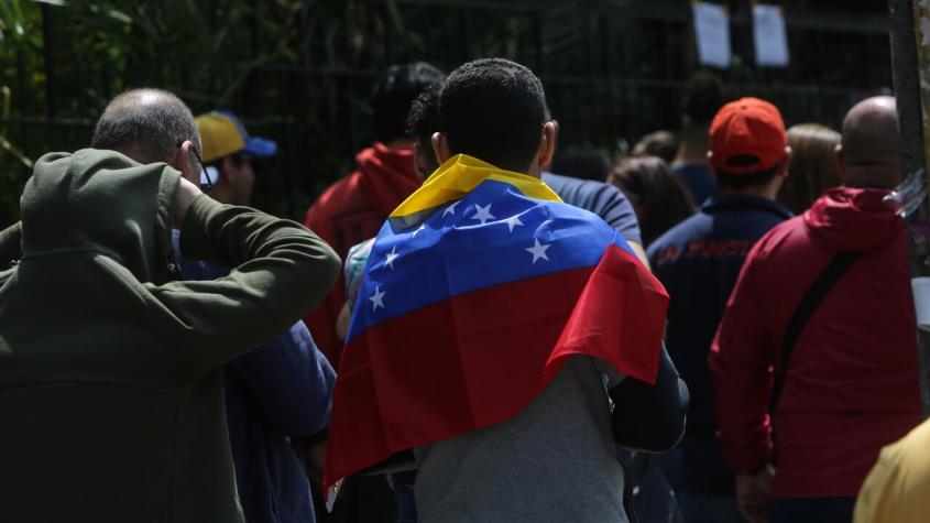 Programa "Vuelta a la Patria": Maduro anuncia vuelos de repatriación para venezolanos en Chile