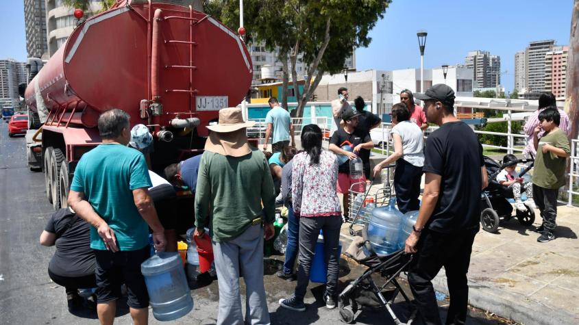 Autoridades declaran zona de riesgo sanitario en Antofagasta tras corte masivo de agua potable