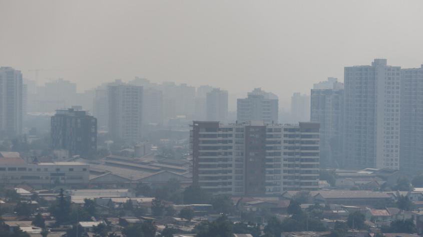 Las recomendaciones de la Seremi de Salud por intenso humo de incendios en Santiago