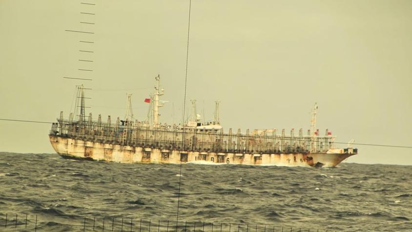 En aguas chilenas: Submarino de ataque de la Armada chilena fiscalizó buques pesqueros de China y Rusia