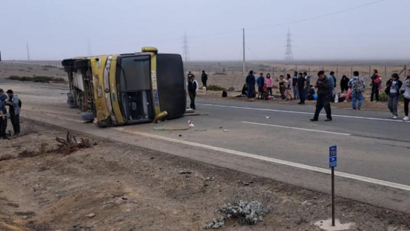 Grave accidente en Ruta 5 Norte: Bus con pasajeros se volcó en Copiapó 