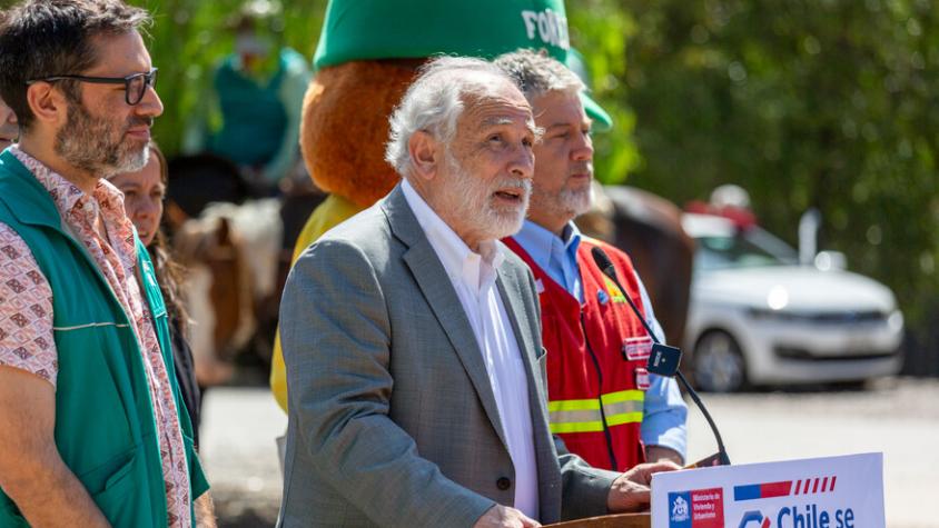 Oposición presenta acusación constitucional contra el ministro Carlos Montes