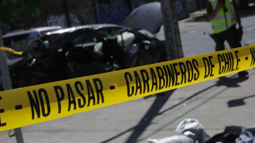 Cerca de 35 delincuentes se organizaron para robar en Walmart de San Bernardo: se volcaron tras balacera con Carabineros