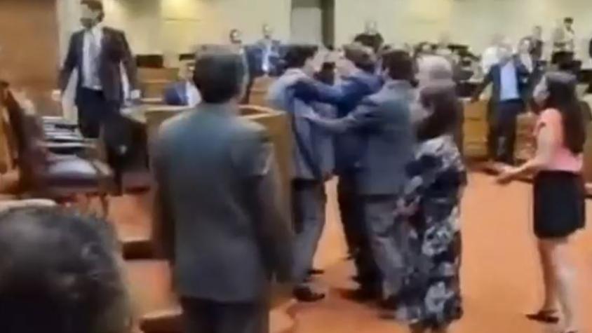 [VIDEO] El duro enfrentamiento en la cámara entre los diputados Labbé y Manouchehri