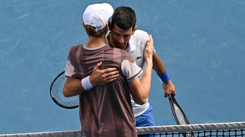 Sinner acaba con el reinado de Djokovic y alcanza la final del Abierto de Australia