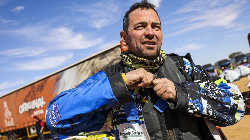 Piloto español Carles Falcón en estado grave tras sufrir caída en Dakar 2024