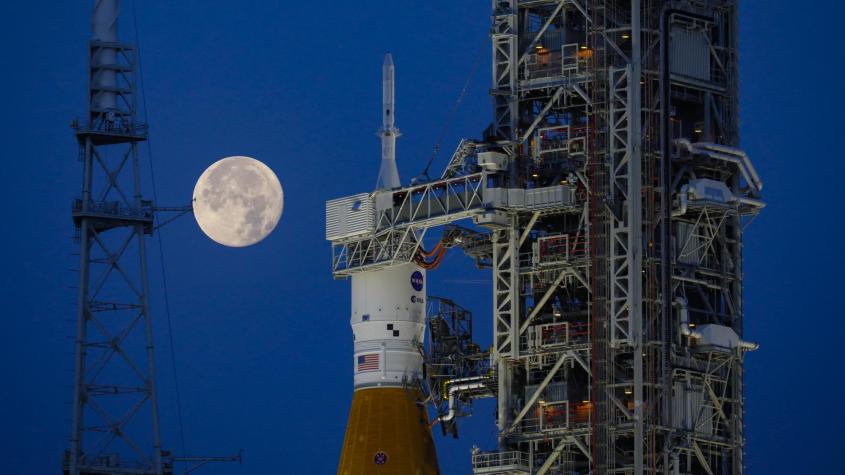 EEUU retrasa de 2025 a 2026 plan para volver a llevar astronautas a la Luna
