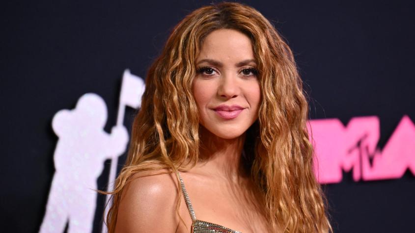 Shakira estrena su nueva canción, 'El jefe' con dardo hacia su