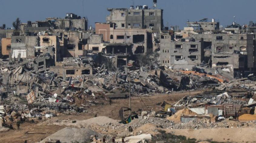 Miles de israelíes, entre ellos ministros, piden colonias en Gaza