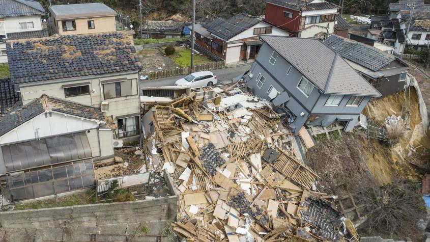 Al menos 48 muertos y enormes daños tras devastador terremoto en Japón