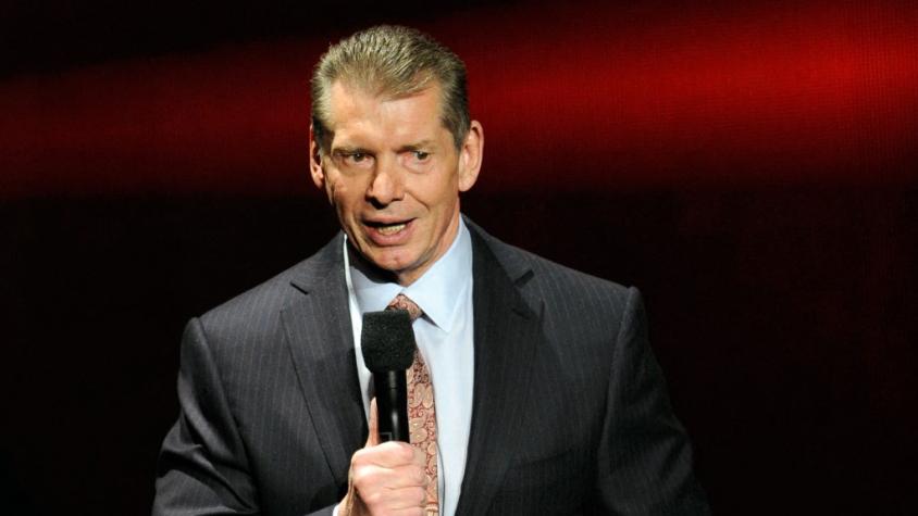 Renuncia Vince McMahon, presidente de WWE, tras ser acusado de agresión sexual