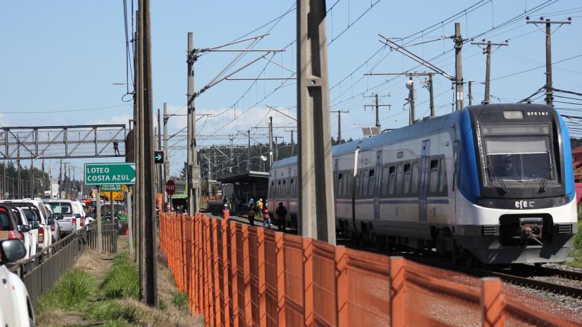 Descarrilamiento de tren de carga en Concepción obliga a suspender servicios