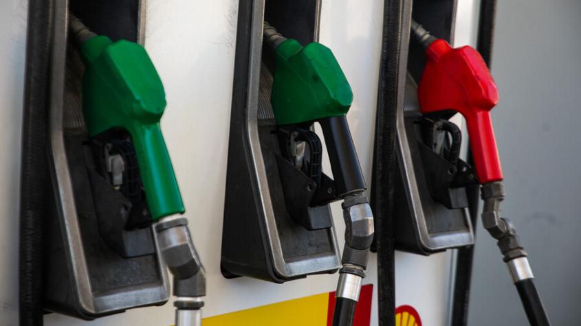 La primera del año: Enap informó baja en los precios de las bencinas