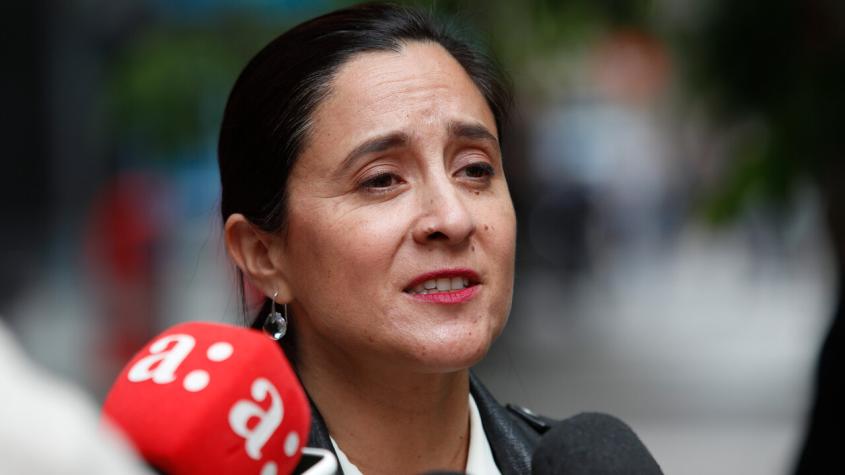 Alcaldesa de Las Condes anuncia sumario por denuncias de irregularidades contra jefe de compras del municipio