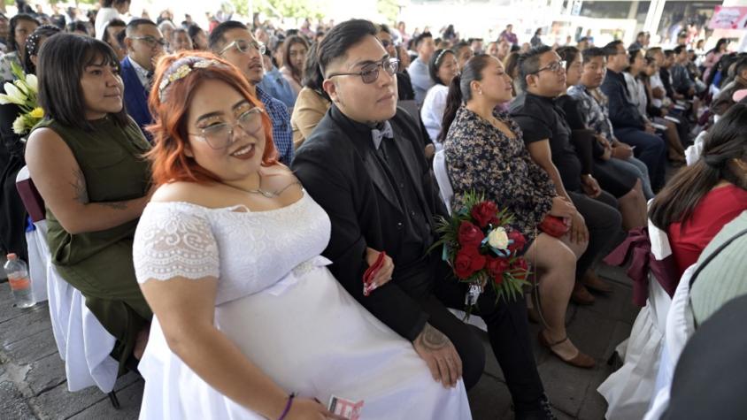 San Valentín: Unas 1.200 parejas mexicanas declaran su amor a los cuatro vientos en boda colectiva