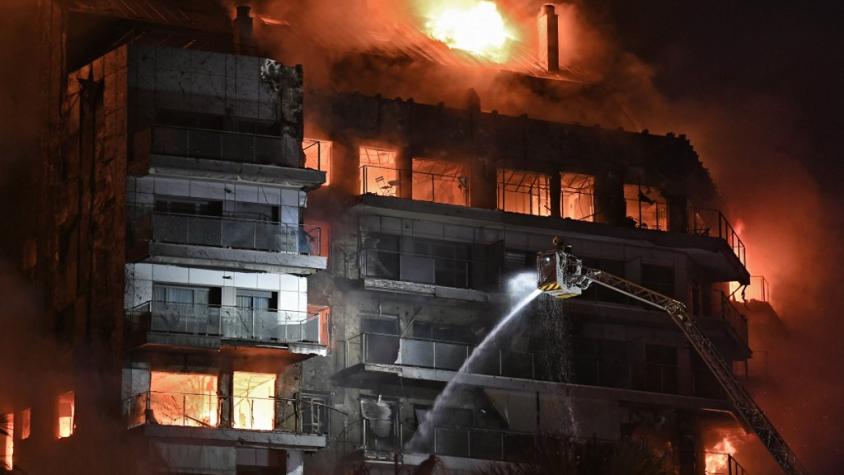 Tragedia en España: Al menos cuatro muertos en incendio de departamentos