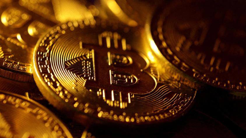 El bitcoin cerca de los 60.000 dólares en el mayor repunte mensual desde finales de 2020