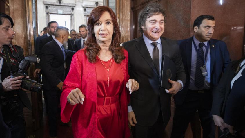 Kirchner acusa a Milei de llevar a Argentina "al borde del shock": el Presidente le respondió