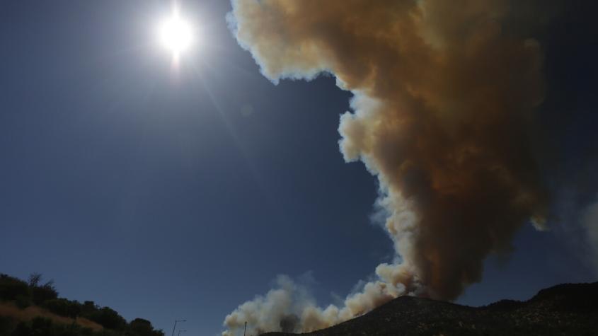 Decretan Alerta Roja en Mulchén y Valparaíso por incendios forestales