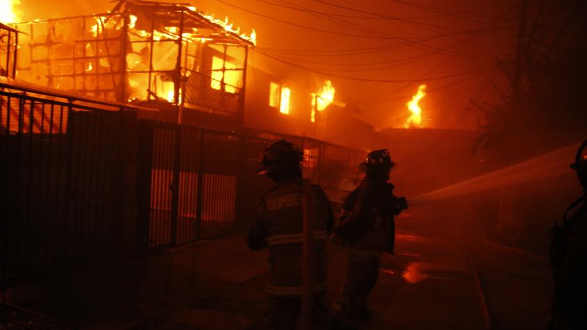 Gobierno confirma al menos 19 personas muertas por incendios forestales