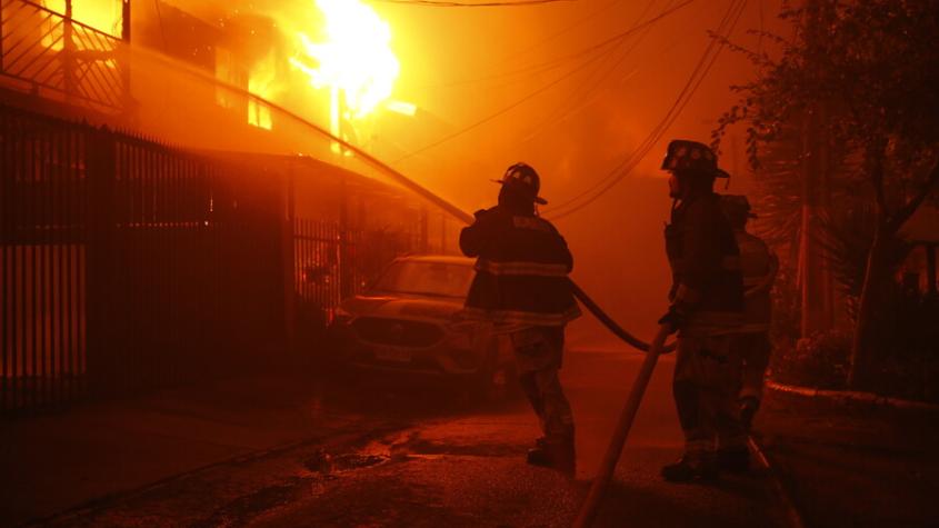 Gobernador de Valparaíso informó que habría personas fallecidas producto de incendios