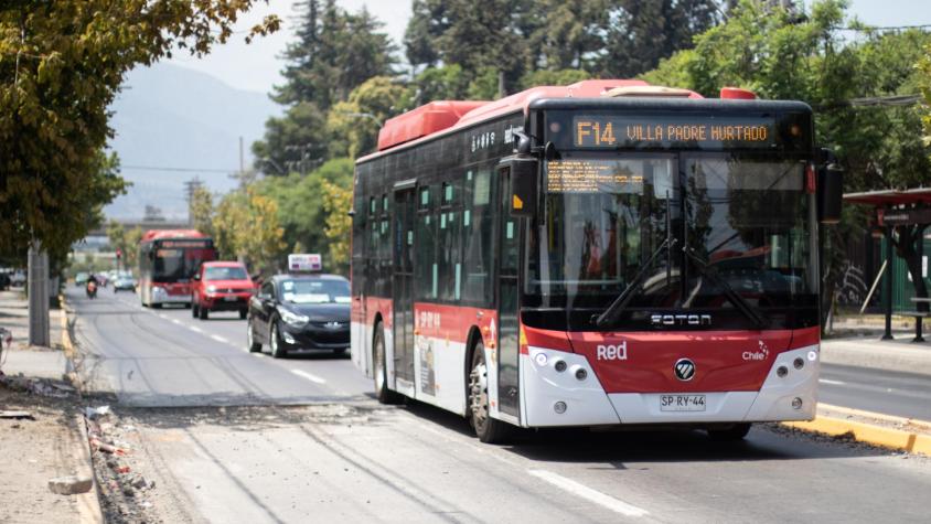 Choferes de buses Red anuncian paro para el “Súper Lunes” en Santiago
