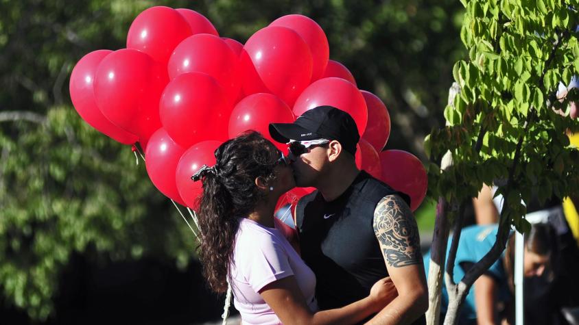 "Me arriendo para el 14 de febrero": Google revela las llamativas búsquedas de los chilenos en el Día del Amor
