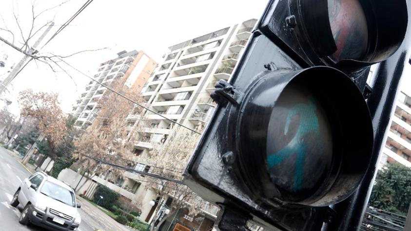 Redes sociales reportan cortes de luz en varios puntos de Santiago