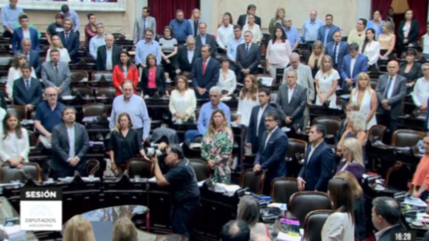 Así fue el minuto de silencio de los diputados argentinos por la muerte de ex Presidente Sebastián Piñera