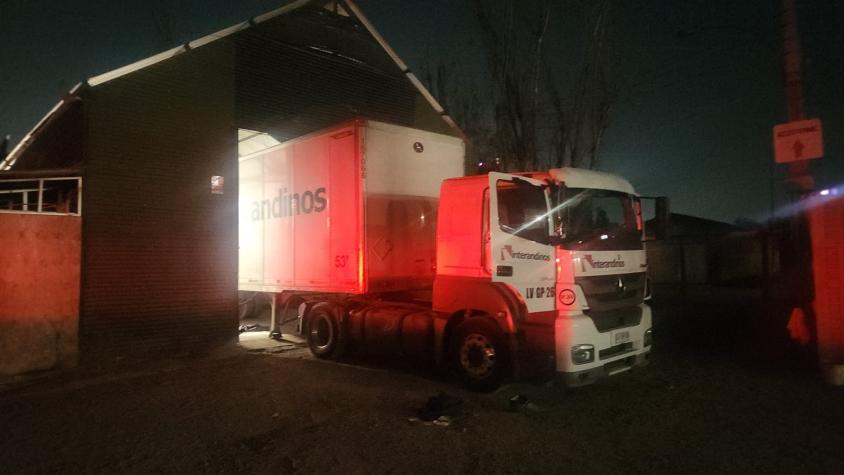 Maipú: recuperan camión robado con 3 mil packs de bebidas