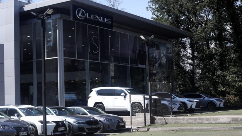 Corte Suprema deja sin efecto compra de autos Lexus tras críticas por adquisición de vehículos de lujo