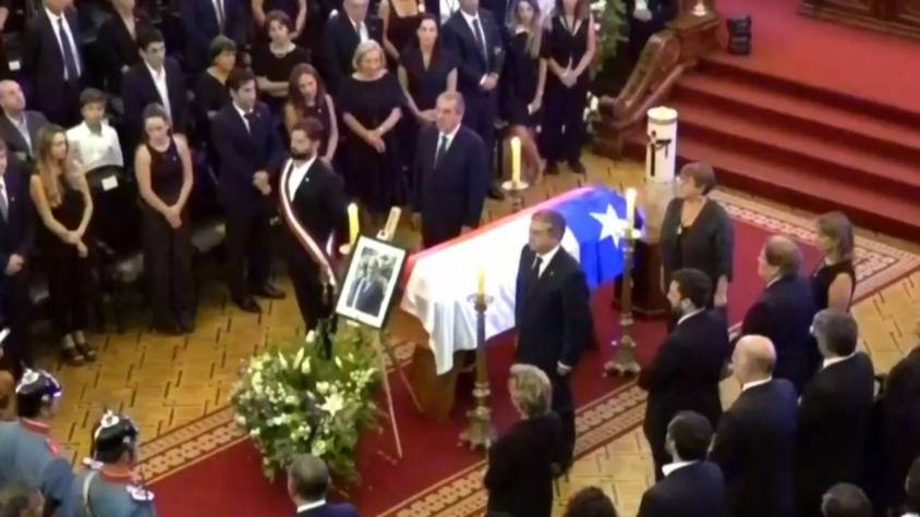 VIDEO: Así fue la última guardia de honor a Piñera por parte de Presidente Boric y ex Mandatarios