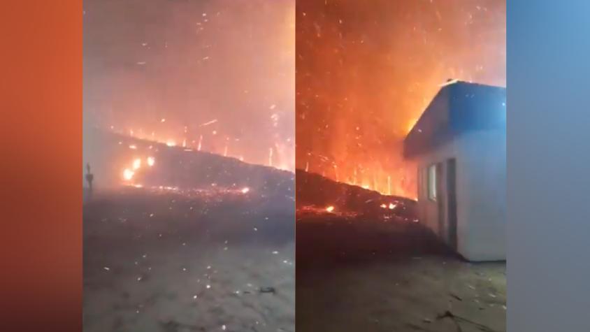 Constitución: Incendio en planta de agua obliga a evacuar por gases peligrosos