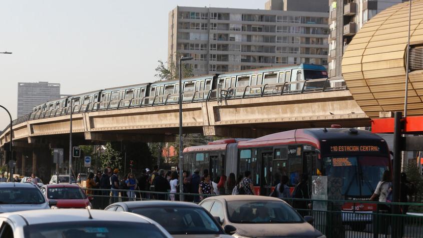 Subió el transporte público: En cuánto quedó el valor del Metro y la micro en Santiago